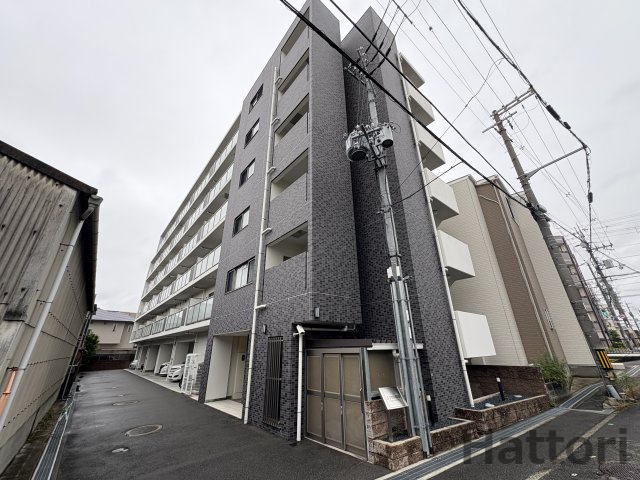 エクセル服部の外観