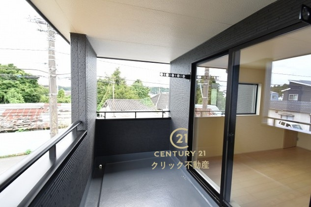 リーブルガーデン  高萩市島名　8期　限定1棟！のバルコニー|インナーバルコニーは洗濯物外干し派の強い味方！天気が変わりやすい季節の外出も安心です。外出が難しい日に出るだけでも気分転換になる、嬉しいスペースです。