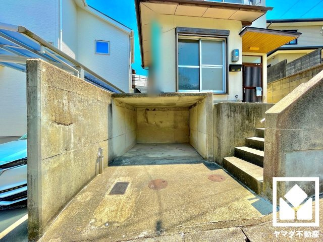 伏見区深草大亀谷万帖敷町の駐車場