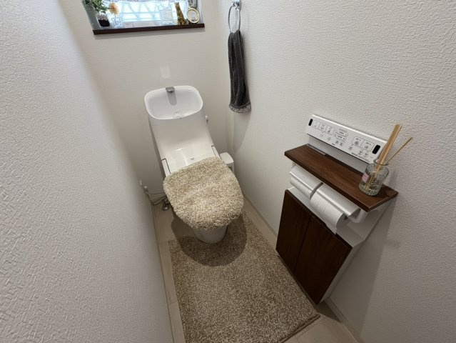 ☆明石市大久保町茜3丁目　戸建☆のトイレ