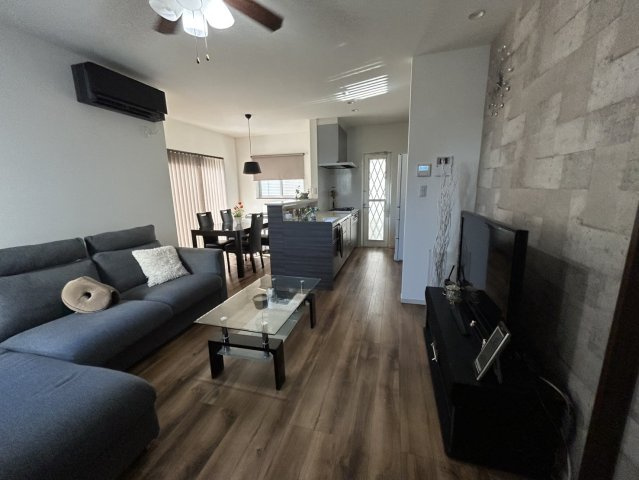 ☆明石市大久保町茜3丁目　戸建☆の居間・リビング