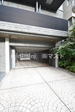 グランルージュ谷町六丁目のエントランス