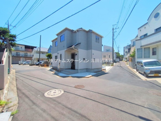 【前面道路含む現地写真】