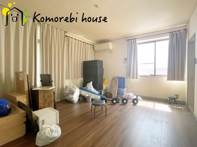 さいたま市見沼区南中丸　中古一戸建ての居間・リビング|使いやすいリビングです