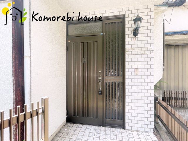 さいたま市見沼区南中丸　中古一戸建ての玄関|玄関です