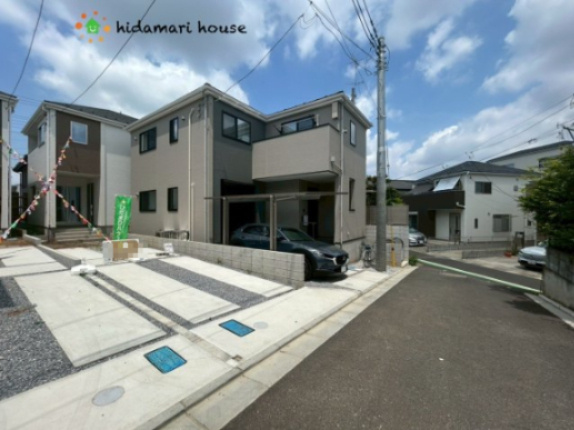北区宮原町1期　新築戸建　アーバンスタイル01の前面道路含む現地写真