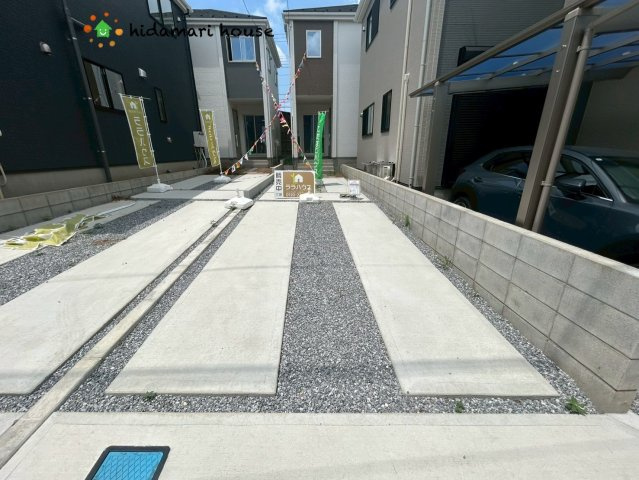 北区宮原町1期　新築戸建　アーバンスタイル01の駐車場
