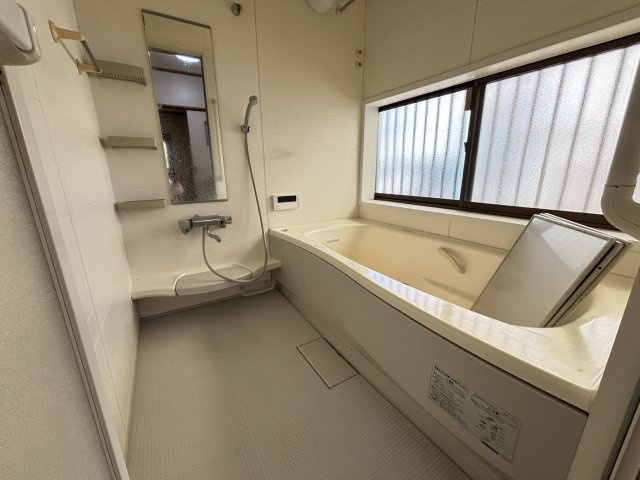 明石市沢野2丁目戸建の浴室