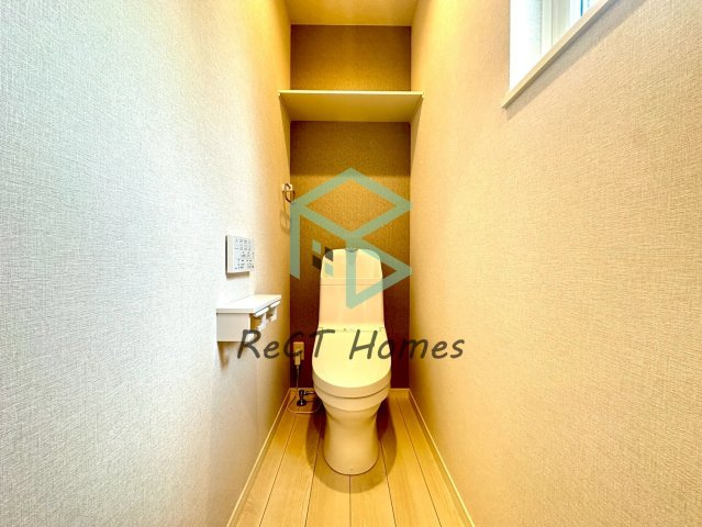 姫路市飾磨区英賀の新築一戸建のトイレ