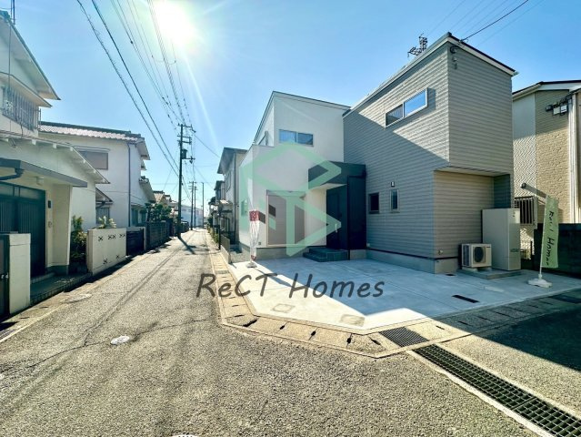 姫路市飾磨区英賀の新築一戸建の駐車場