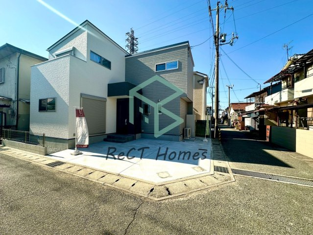 姫路市飾磨区英賀の新築一戸建の前面道路含む現地写真