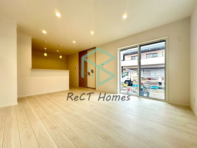 姫路市飾磨区英賀の新築一戸建の居間・リビング