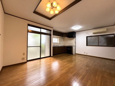 【居間・リビング】 | 北野西白梅町貸家