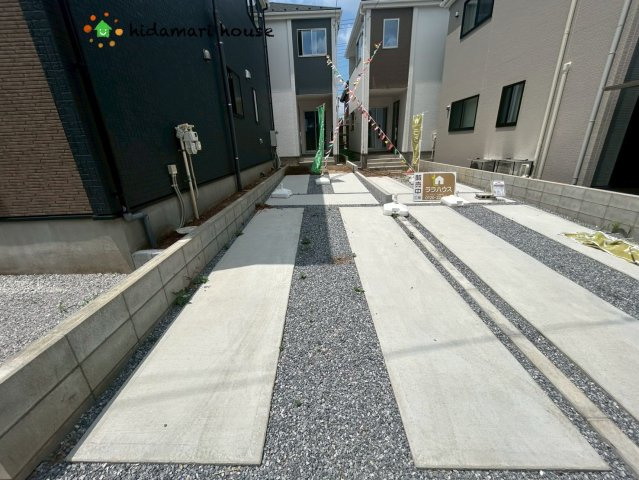 北区宮原町1期　新築戸建　アーバンスタイル03の駐車場