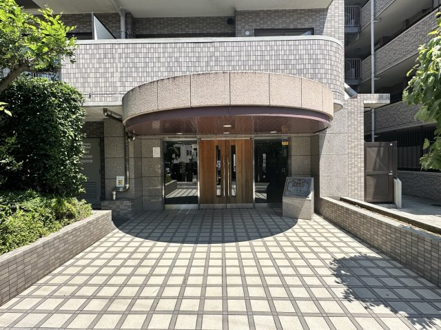 モナーク小田原パークサイドのエントランス