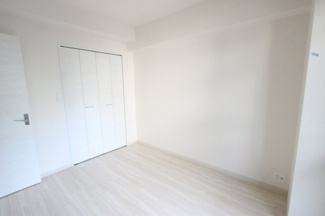 【洋室】 | サンピアビータ | 広々とした洋室です