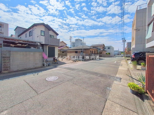 エルデ中砂町1期の前面道路含む現地写真