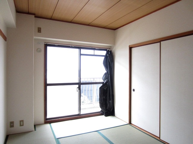 【寝室】