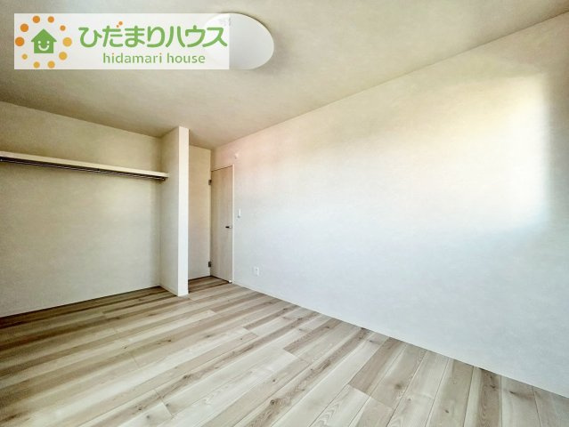 【寝室】 | クライン龍ケ崎市白羽第1期　新築戸建　2号棟 | 大きなベッドを置いても余裕の広さの主寝室♪♪
