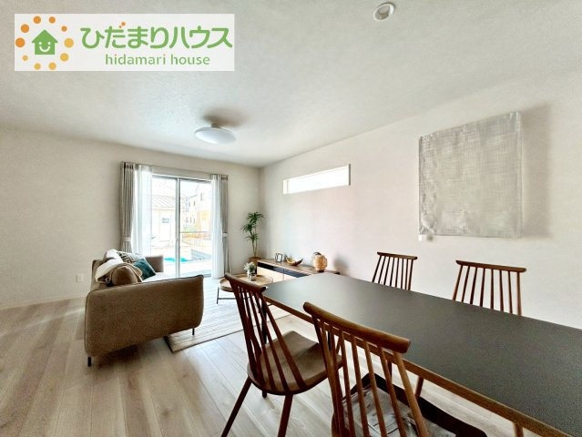 【居間・リビング】 | クライン龍ケ崎市白羽第1期　新築戸建　2号棟 | お子様が元気に遊べる広々としたリビングです。