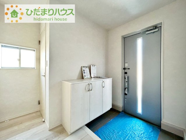 【玄関】 | クライン龍ケ崎市白羽第1期　新築戸建　2号棟 | 丁度良い靴箱のサイズ♪これだけあれば家族全員の靴がしまえてスッキリ(^O^)