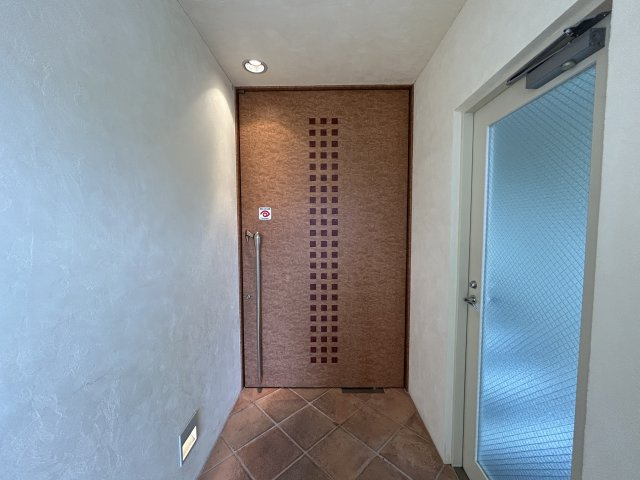 SUN16笠岡駅前ビルのエントランス