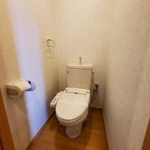 【トイレ】 | アクタス桜坂レノア | 別号室の写真になります。現況優先。