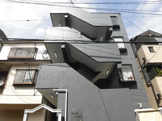 【外観】 | 黒くてシックな外観です。