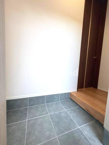 Solis島崎町の玄関