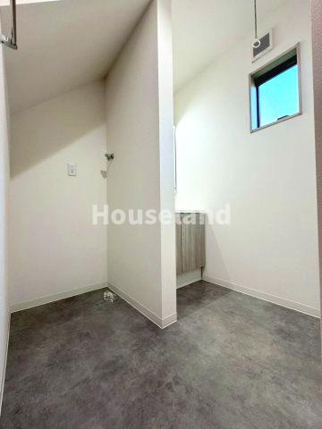 Solis島崎町の洗面所