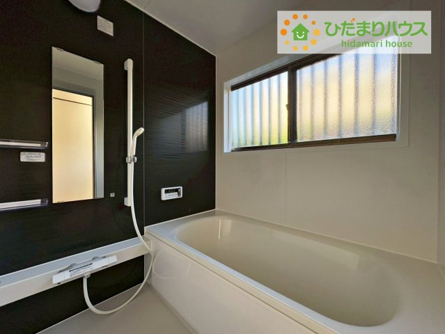 日立市川尻町3丁目　中古戸建の浴室|大人が足を伸ばしても十分な広さ！一人でゆっくりくつろぐ時間も大切です！