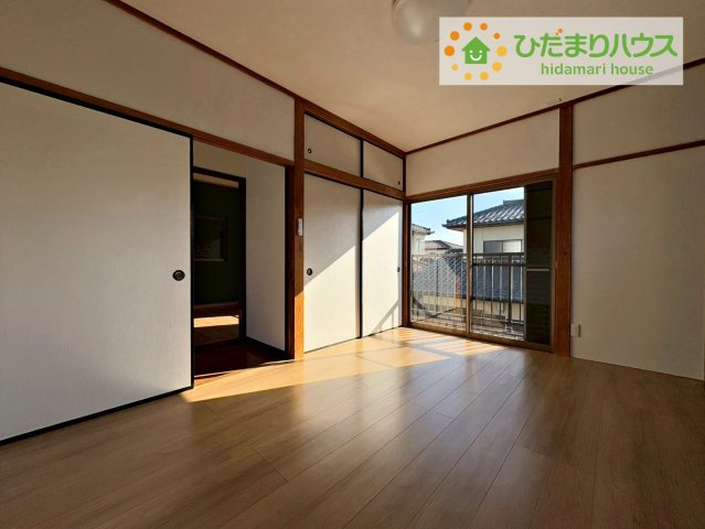 日立市川尻町3丁目　中古戸建の寝室|大きなベッドを置いても余裕の広さの主寝室♪♪