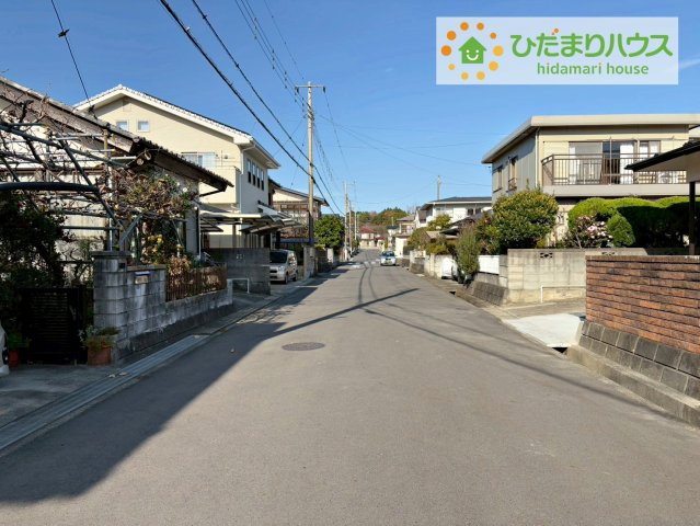 日立市川尻町3丁目　中古戸建の前面道路含む現地写真|前面道路幅6ｍ☆車の出入りもラクラクできちゃいます(^^♪