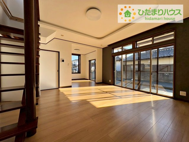 日立市川尻町3丁目　中古戸建の居間・リビング|家族団らんの時間も増えそうなくつろぎのＬＤＫ☆
