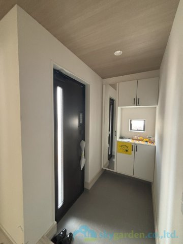 秦野市曽屋7期　新築戸建　全1棟1号棟の玄関