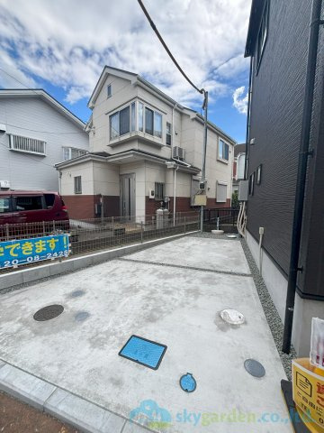 秦野市曽屋7期　新築戸建　全1棟1号棟の駐車場