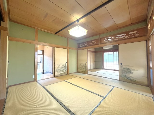 上官町戸建ての和室