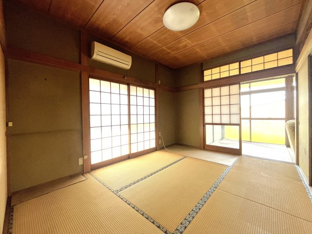 上官町戸建ての和室