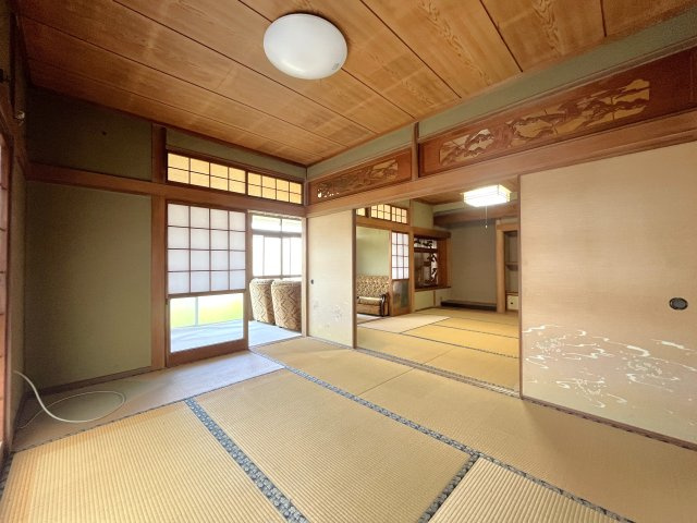 上官町戸建ての和室