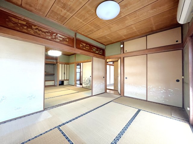 上官町戸建ての和室