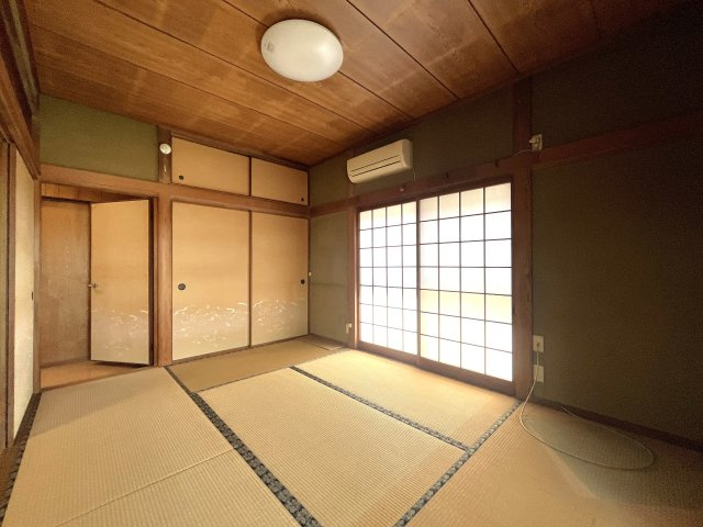 上官町戸建ての和室