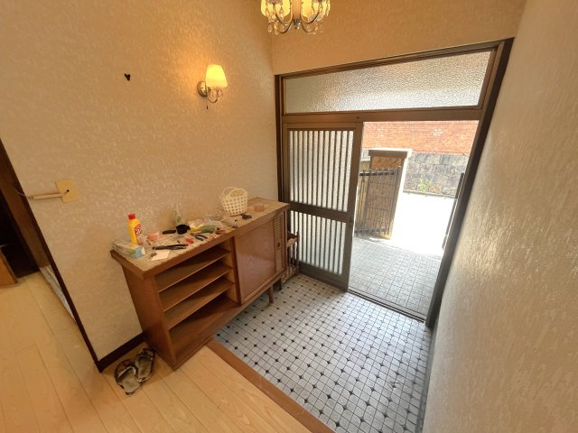 上官町戸建てのロビー