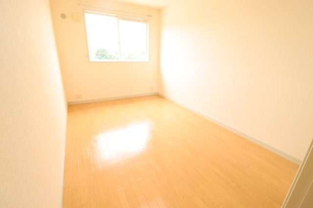 ウエスト キャッスルの洋室