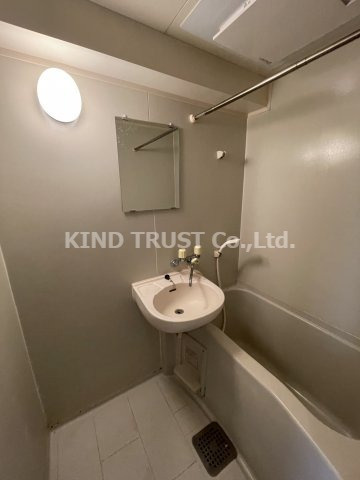 ロイヤル天満橋の浴室