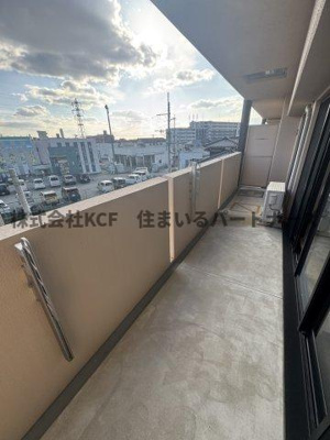 【バルコニー】 | NANA THE STYLE KOKUBU | 暖かな日差しのふりそそぐバルコニー