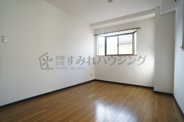 ドルミM宝塚の洋室|参考、同建物・同間取りの号室