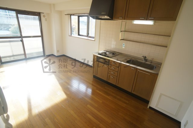 ドルミM宝塚の居間・リビング|参考、同建物・同間取りの号室