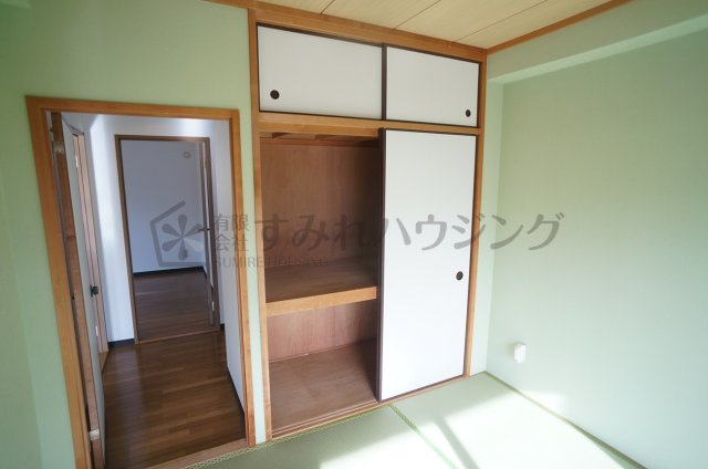 ドルミM宝塚の収納|参考、同建物・同間取りの号室