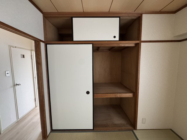 豊中市東寺内町の賃貸マンションの収納