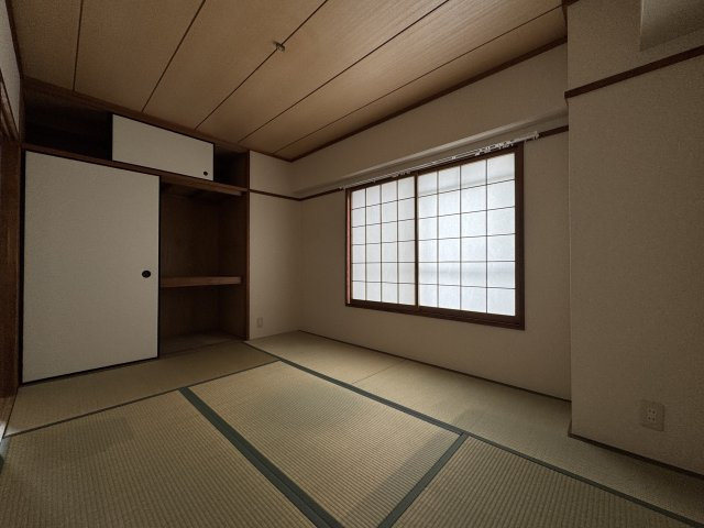 豊中市東寺内町の賃貸マンションの寝室